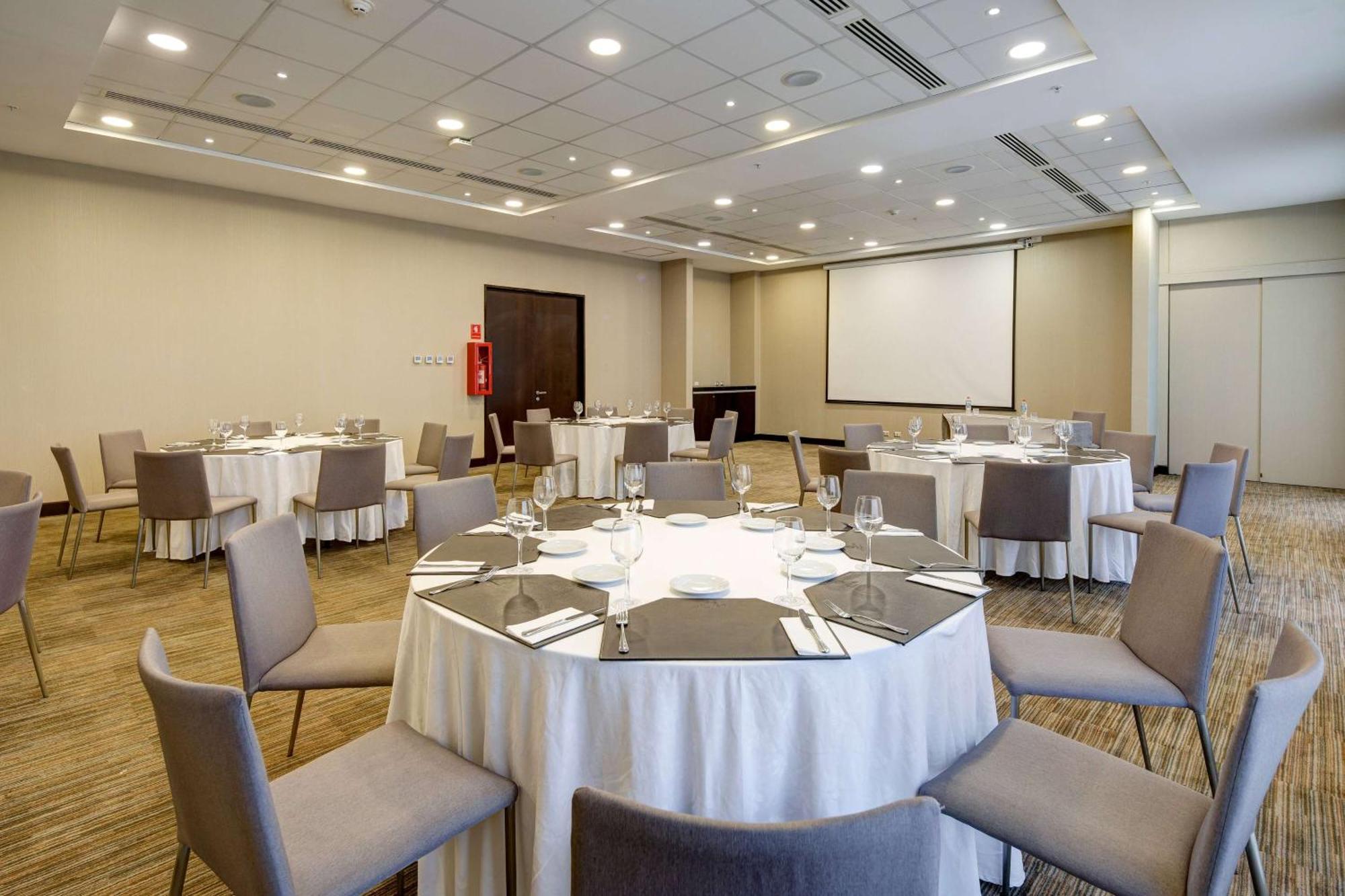 فندق لا كوينتا باي ويندام سانتياجو إيروبويرتو سانتياغو المظهر الخارجي الصورة Meeting room